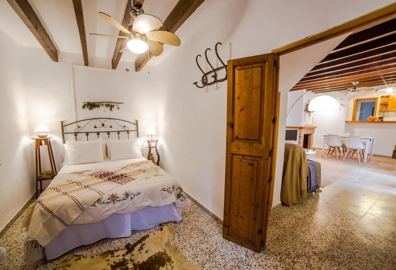 Holiday home Can Cusina Llombarts