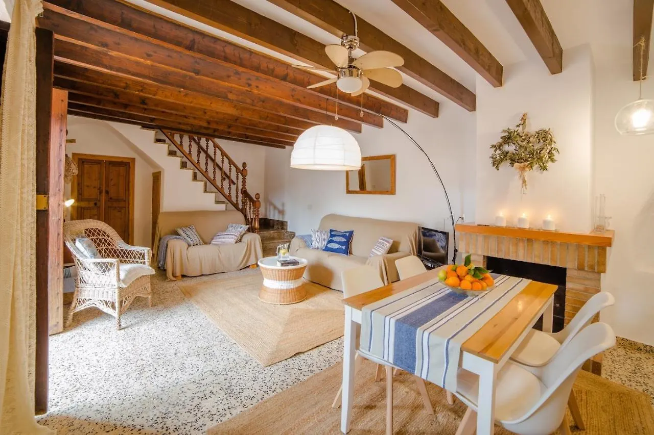 Holiday home Can Cusina Llombarts